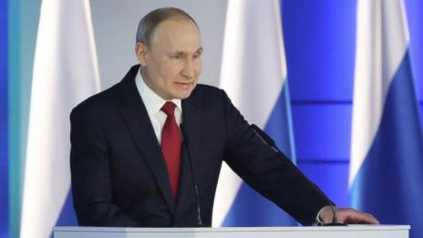 Путин подписа реформата, която му дава право на два допълнителни мандата