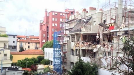 Сграда в Милано рухна и погреба трима, има ранени