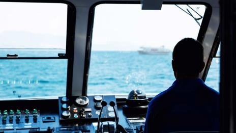Без следа от падналия зад борда моряк. Търсят го в Турция