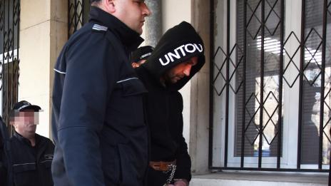 Убиецът на 40-годишната жена от Варна остава в ареста