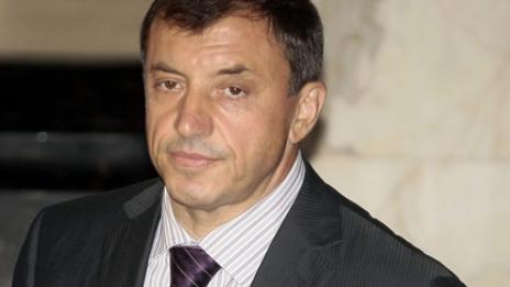 Охранител подал сигнал за атентата срещу Петров