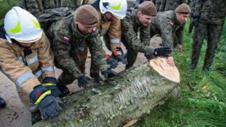 Полша включва военни в борбата с наводненията след проливните дъждове