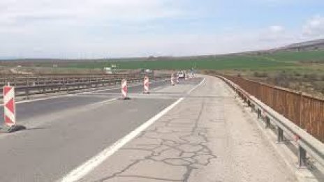 Ограничават движението по АМ „Хемус“