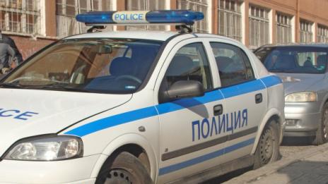 Кюстендилски полицаи иззеха оръжие и наркотици