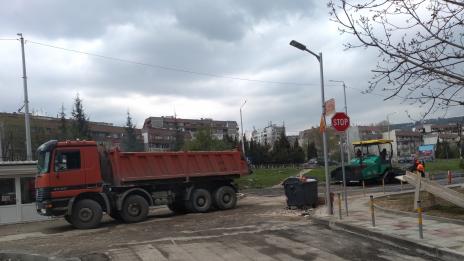 Приключва ремонтът на междублоковите пространства в кв. „Възраждане“ (СНИМКИ)