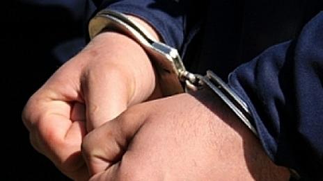 Гръцки полицаи заловиха двама турски офицери в българска кола с мигранти  