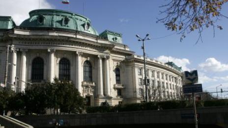 Кандидат-студенти се явяват на изпит по БЕЛ в СУ