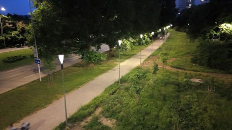 Приключи монтажът на новото енергоспестяващо улично осветление в "Чайка"