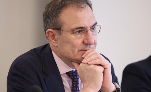 Търсят сграден фонд за домове за възрастни хора