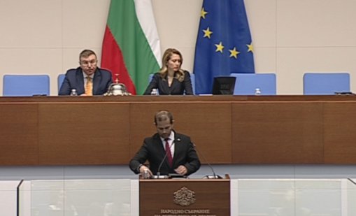Депутатите дебатират искането за оставка на кабинета "Желязков" (НА ЖИВО)
