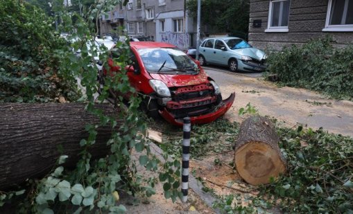 Среднощна буря помете Кюстендил
