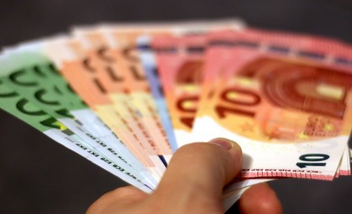 Плащане само в брой на Нова година