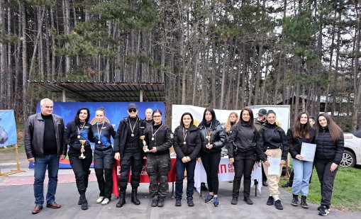 Варненски полицаи с трето място на турнир по стрелба