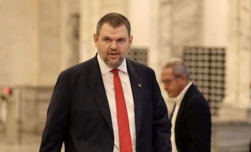 Пеевски обеща: Гориво ще има, имаме запаси