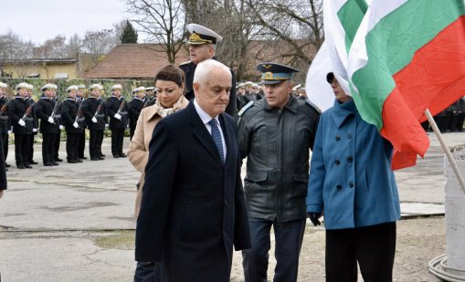 Награждават участвалите в евакуацията на танкера "Кайрос"