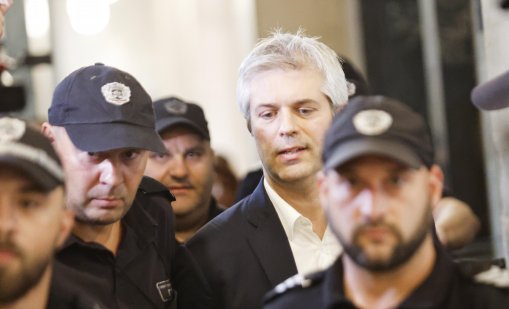 До петък решават дали отпускът на Благомир Коцев отговаря на закона 