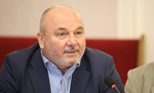 Дефицитът започва рязко да се увеличава, предупреди финансист