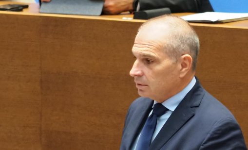 Караджов обяви крути мерки след скандала с Роби Уилямс