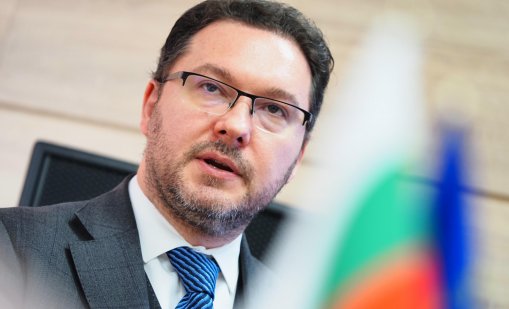 Даниел Митов засипа с похвали Мирослав Рашков