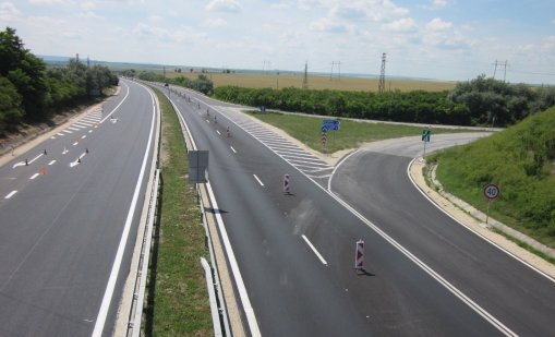 МРРБ: Предстои откриване на още 17 км от АМ "Хемус"