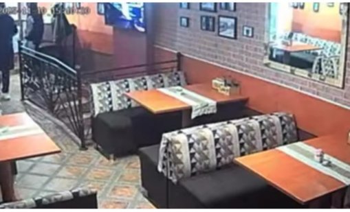 За назидание: Изтипосаха в нета момчета, откраднали зарядно от заведение във Варна