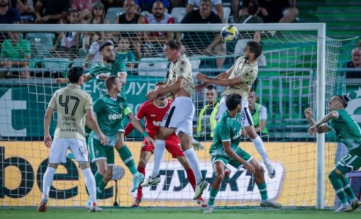 Лудогорец ще търси победата в Будапеща след 0:0 с Ференцварош у дома