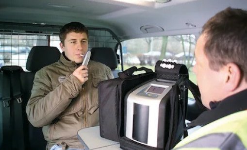 Пробата на младеж, спрян за проверка в центъра на Варна, светна за амфети