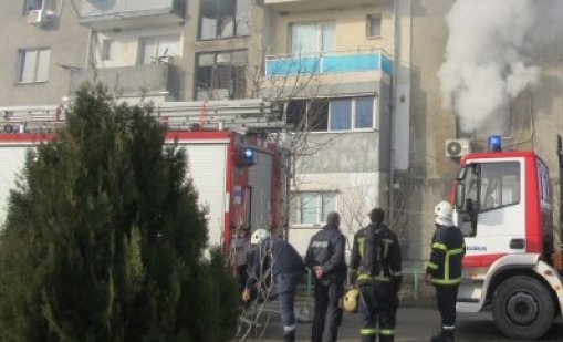 204 пожара са потушени за денонощие, загина жена на 67 години