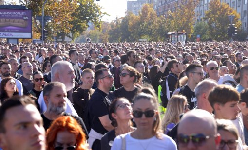 Над 140 000 души почетоха паметта на загиналите в Нови Сад