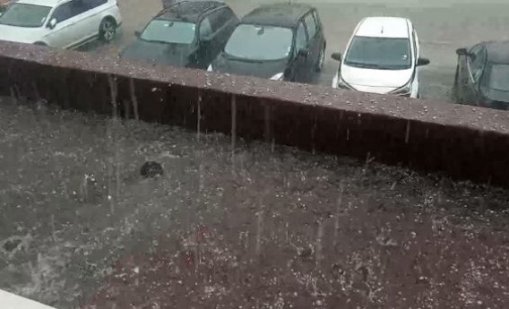 Бури на много места в България в понеделник