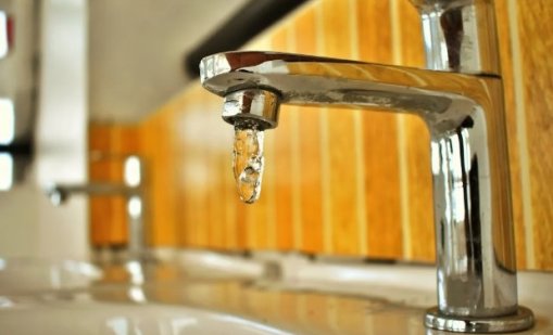 Няколко района във Варна останаха без вода заради аварии