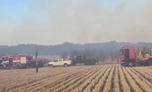 Пожарът в Сакар се разраства