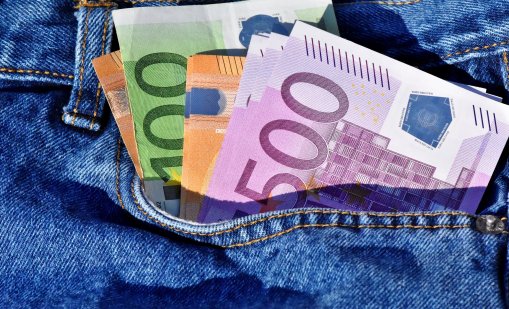 Над &euro;57 млрд. държат българите в банки