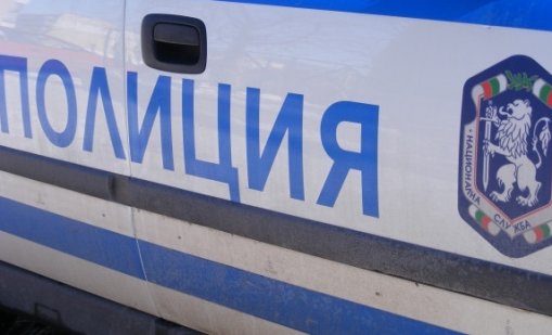 Жестокост: Мъж преби и прегази с кола момиче