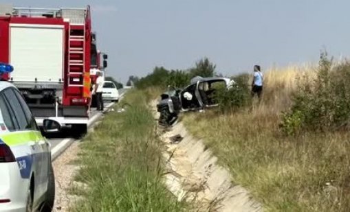 Касапница на пътя: Четирима загинаха, а трима са в болница след челна катастрофа край Хасково