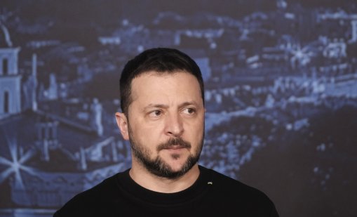 Зеленски: Русия ни атакува с над 30 ракети и 300 дрона тази нощ