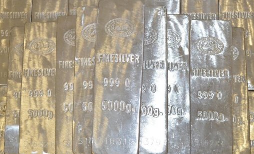 Среброто чупи рекорди! Засенчи златото с огромен ръст в цената