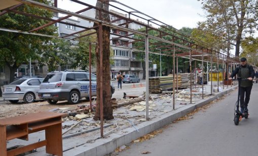 Премахват бараки и кафе машини в цяла Варна (СНИМКИ)