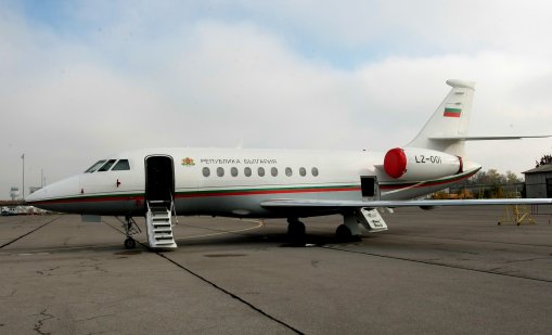 Продават на търг правителственият самолет „Фалкон“, нямало смисъл да го поддържат 