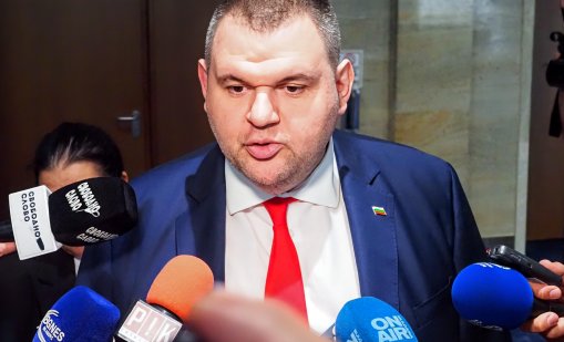ДПС-Ново начало с нов законопроект: Позволява на Радев да се откаже от НСО