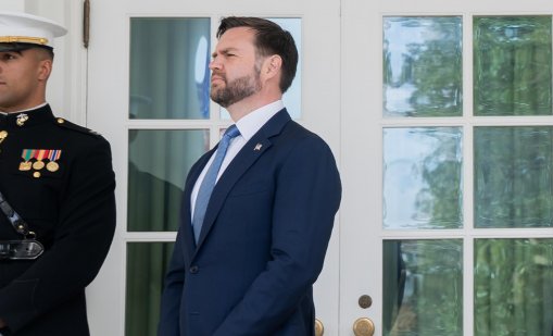 Джей Ди Ванс: Всеки план за край на войната трябва да запазва украинския суверенитет и да е приемлив за двете страни