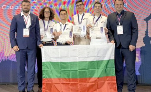 Ученици от МГ-Варна се завърнаха със сребърни медали от най-престижното състезание по география в света