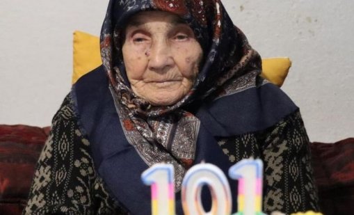 Баба Емине доживя 101 - каква е тайната на дълголетието й? 