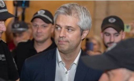 Денков: Готвят сценарий за нови избори във Варна