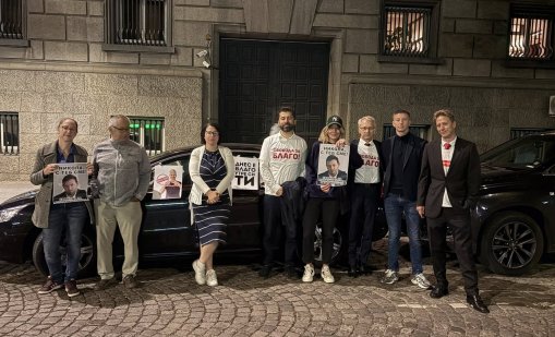 Депутати от ПП блокираха входове на парламента