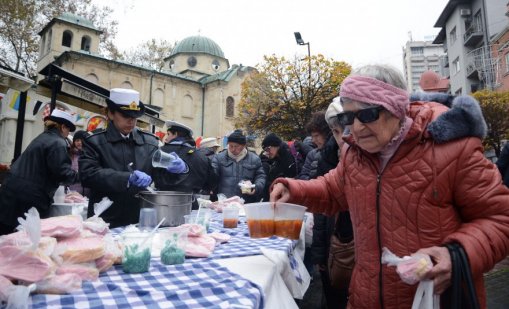 Варна отбеляза Никулден с молебен за здраве и рибен курбан (СНИМКИ)
