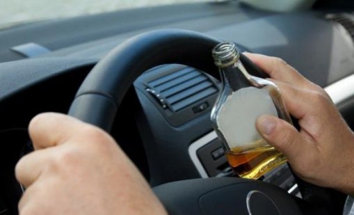 Пиян шофьор без книжка катастрофира в Добричко и избяга