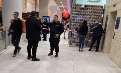 Дежурни и цивилни полицаи ще дежурят по моловете във Варна