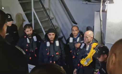 Останалите моряци от "HS Dignity" остават в неизвестност