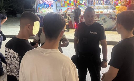 Полицейска акция за непълнолетни след 22 ч. край морето във Варна 